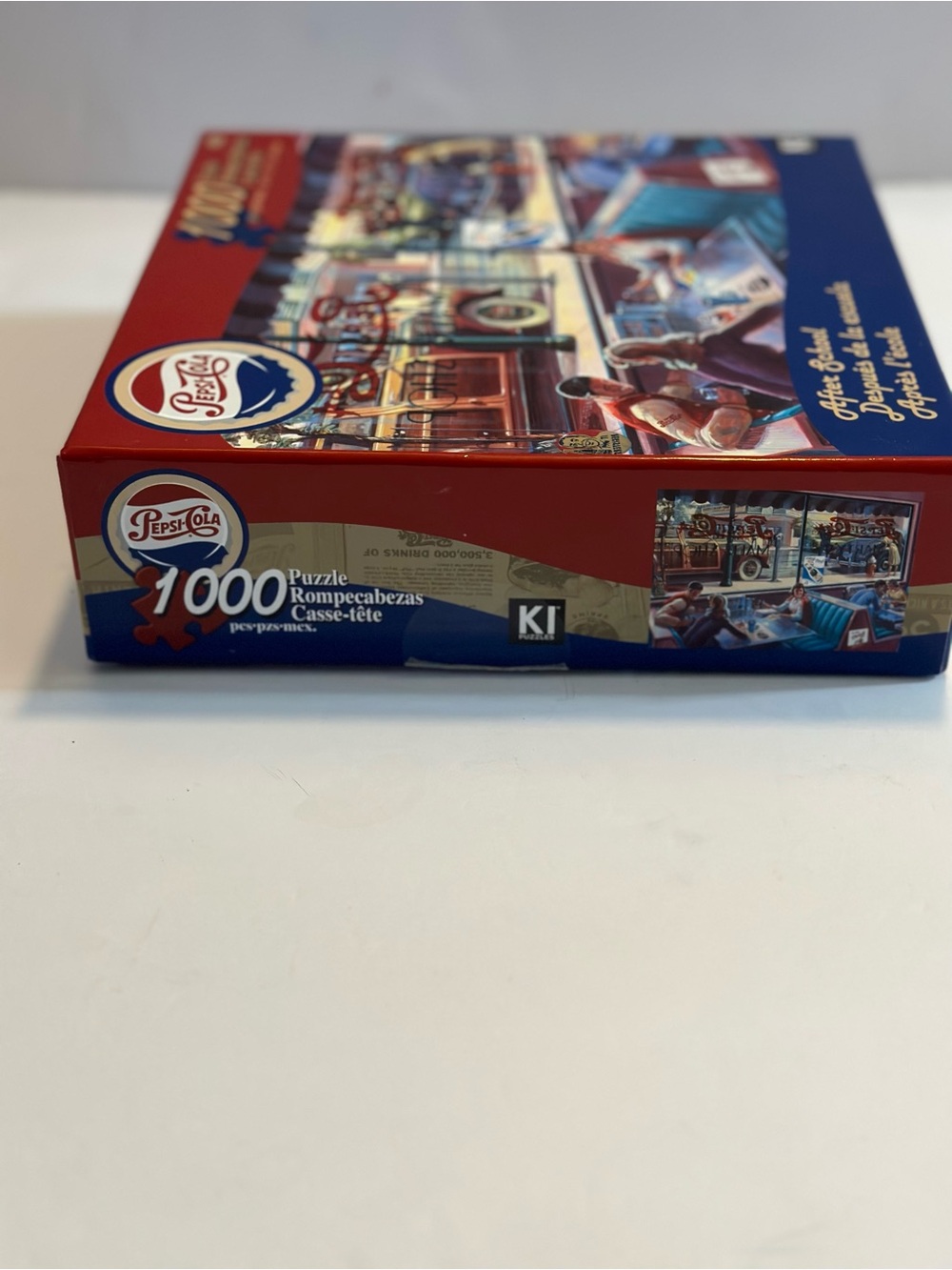 1000-Piece Puzzle — After School Scene (Red) - Picture 4 of 5
